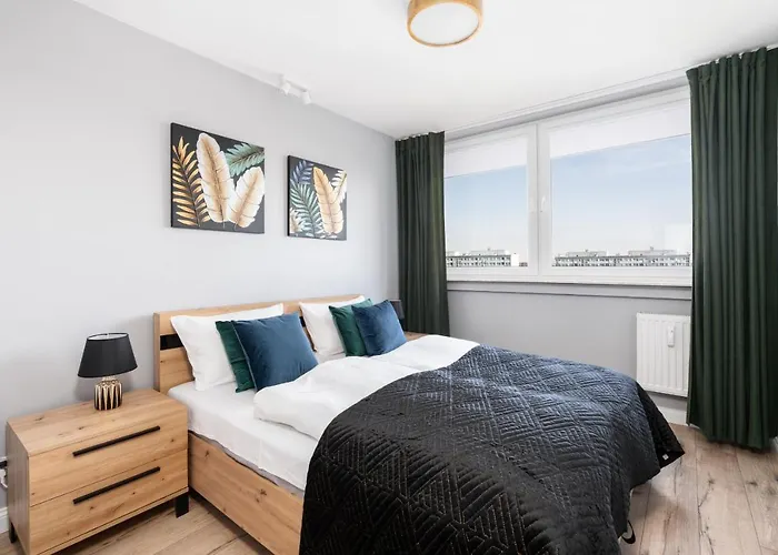 Stylish Apartment Near Wroclavia For 4 Guests By Noclegi Renters