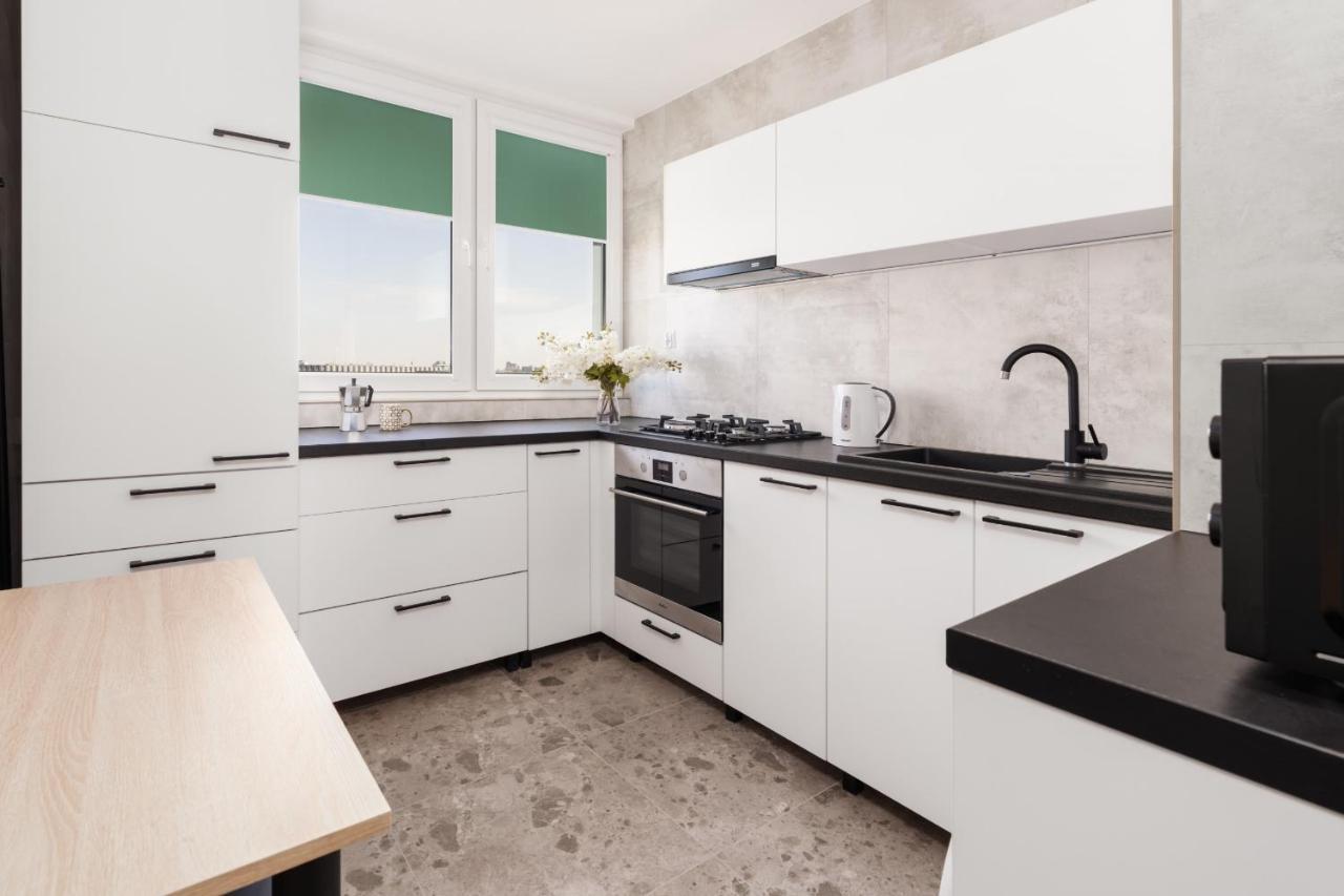 Stylish Near Wroclavia For 4 Guests By Renters Apartment Wroclaw