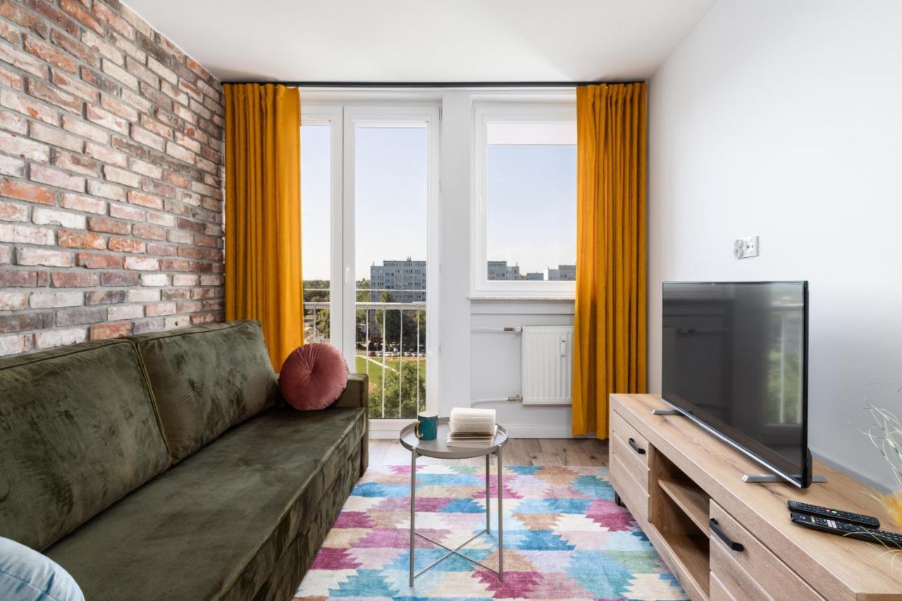 Stylish Near Wroclavia For 4 Guests By Renters